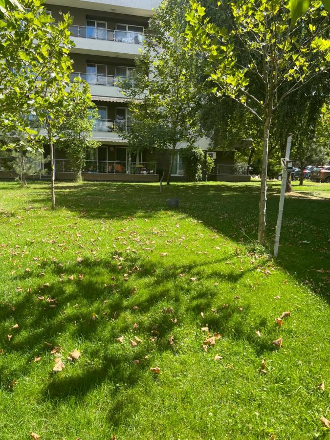 Apartamento The Airport Loft Otopeni Exterior foto